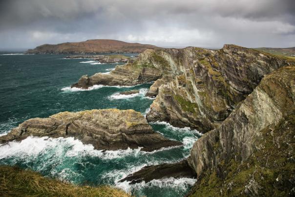 People_at_the_Viewing_Point_at_Kerry_Cliffs_7_Web_Size