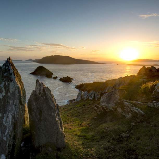 Southern_Peninsula_Blasket_Islands_from_Dunmore_Head_Web_Size